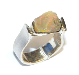 Handarbeit Unikat-Ring mit natürlichem äthiopischen Opal-Kristall schillernd in orange-grün, hochgezogene U-Form-Ringschiene, seidenmatt, 925 Silber, Ringweite ca. 59,5 - handgefertigte Einzelstücke finden Sie nur bei der Goldschmiede Danilo!