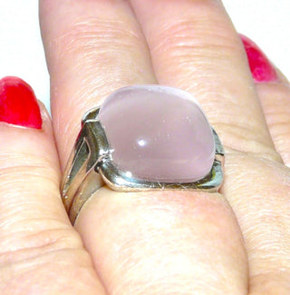 rosa Einzelstück, Vintage Kissen-Ring mit Katzenaugen-Effekt aus massiv 925 Silber, poliert, Cabochon-Schliff, quadratisch mit abgerundeten Ecken, als Rosenquarz-Replik, um 1990, Ringweite 54,5 - Goldschmiede Danilo