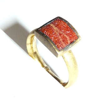 Einzelstück, roter Schaumkorallen-Ring aus 925 Silber vergoldet, innen poliert außen diamantiert / matt, Koralle im Quadrat, Ringweite 53,5 - Goldschmiede-Danilo