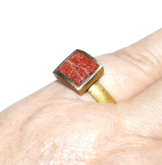 Einzelstück, roter Schaumkorallen-Ring aus 925 Silber vergoldet, innen poliert außen diamantiert / matt, Koralle im Quadrat, Ringweite 53,5 - Goldschmiede-Danilo
