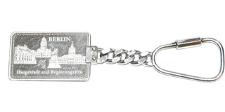 Einzelstück Schlüsselanhänger aus 925 Silber mit einem Feinsilberbarren "Berlin", Länge des Barrens ca. 51 mm x 27 mm (ohne Kette) 
- Unikatschmuck nur erhältlich im Onlineshop von Juwelier & Goldschmiede Danilo! 