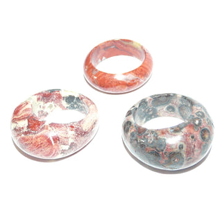 Einzelstückset, Jaspisringe, ein 3-teiliges Ring-Set mit total aus Stein geschnitten 2 Bandringen Ringweite 52 + einem gleichlaufenden Ring Ringweite 56,5 , rot, rosa & grau  mit schöner Maserung - Goldschmiede Danilo