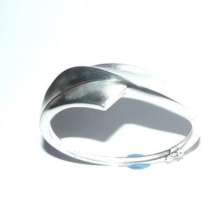Einzelstück, Armreif, Armspange aus massivem 925 Silber, seidenmatt mit polierten Seitenflächen + Kanten, Verschluß mit einer Sicherheitsacht, oval, Innenumfang 17,5 cm -	Unikatschmuck nur erhältlich im Onlineshop von Juwelier & Goldschmiede Danilo! 