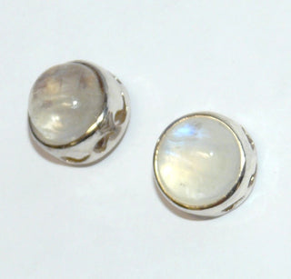 runde Einzelstücke, Silberohrstecker 925, indischer heller Mondstein in ausgesägter Zargenfassung, Durchmesser ca. 12mm, beide Steine in individueller Tönung - Unikate + Einzelstücke nur im Onlineshop von Goldschmiede Danilo!