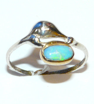 handgefertigter Unikat-Ring mit äthiopischem Opal, bicolor in 925 Silber + mit 750 Gold Fassung, Ringweite 57,5, Die diagonale Linie ist kein Riß, sondern ein innenliegender Einschluß; eine Garantie für einen natürlichen Opal - Handgefertigtes Unikat! Nur im Danilo Gold Online Shop