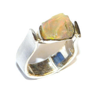 Handarbeit Unikat-Ring mit natürlichem äthiopischen Opal-Kristall schillernd in orange-grün, hochgezogene U-Form-Ringschiene, seidenmatt, 925 Silber, Ringweite ca. 59,5 - handgefertigte Einzelstücke finden Sie nur bei der Goldschmiede Danilo!