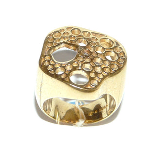 Einzelstück, stabiler Statement-Ring "Lava" aus 925 Silber vergoldet + poliert, asymmetrisches Muster aus Durchbrüchen in Kreisformen in unterschiedlichen Größen, ähnlich der Oberflächenstruktur von Lavagestein, Ringweite 55,5 - Unikatschmuck nur erhältlich im Onlineshop von Juwelier & Goldschmiede Danilo! 