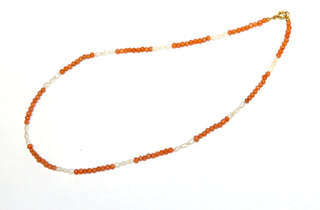 Einzelstück, Steinkette Vintage-Korallen-Kugeln in orange-rot + Reiskorn-Perlen, Verschluß Gold-Doublé Länge 43,5 cm -	Besondere Handarbeiten online bestellen nur bei Juwelier & Goldschmiede Danilo!