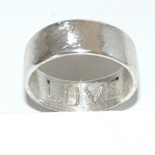 Einzelstück, Trauring, Freundschaftsring, Partnerring, Herrenring "LOVE" aus 925 Silber, gleichlaufend mit innenliegender Gravur "LOVE", Oberfläche tiefe Feilmattierung mit polierten Kanten, Ringweite 63 -	Nur erhältlich im Onlineshop von Juwelier & Goldschmiede Danilo!