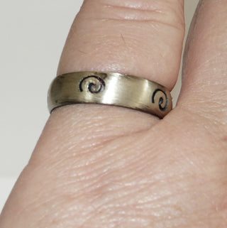 Einzelstück, Trauring, Freundschaftsring, Partnerring, schlichter Ring "Schnörkel" aus 925 Silber, gleichlaufend, durchbrochenes Muster, seidenmatt, innen + seitlich geschwärzt, Ringweite 55 -	Nur erhältlich bei www.danilogold-shop.de