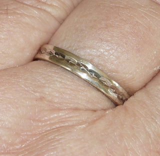Einzelstück, Trauring, Freundschaftsring, schmaler Ring aus 925 Silber, gleichlaufend mit eingraviertem funkelnden Facetten-Muster, poliert, Ringweite 53,5 -	Nur erhältlich bei www.danilogold-shop.de