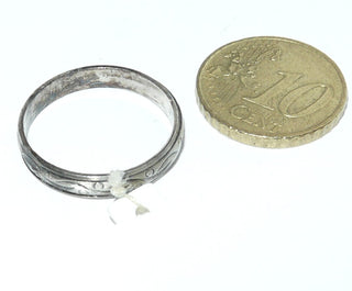 Einzelstück, Freundschaftsring, Trauring, zarter schmaler Ring "Bögen + Kreise" aus 925 Silber, gleichlaufend, graviertes Muster, seidenmatt in den Tiefen geschwärzt, Ringweite 58 -	
Unikatschmuck nur erhältlich im Onlineshop von Juwelier & Goldschmiede Danilo! 
