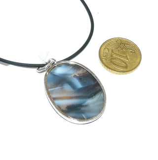 Einzelstück, Anhänger aus 925 Silber mit einem großen ovalen Moosachat "Meerblick", schöne Maserung in Blau und Braun, ca. 39,5 mm x 23,2 mm, beidseitig tragbar, dazu paßt (Lieferung ohne Kautschuk-Kette)-	Unikatschmuck nur erhältlich im Onlineshop von Juwelier & Goldschmiede Danilo! 