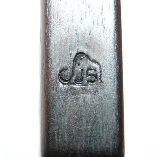 Einzelstücke, Unikat-Ohrhänger aus 925 Silber mit je einem ca. 4 cm langen x 4 mm breiten Stab, aus verschiedenen Mammut-Elfenbein-Teilen, verbunden mit schwarzem Acryl auf Holz -	Handgefertigtes Unikat! Nur im Danilo Gold Online Shop!