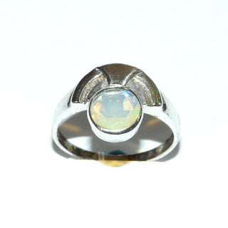 handgearbeitetes Einzelstück, Unikat Opal-Ring "Egypt" aus 925 Silber mit einem violett-orange-grün schillernden äthiopischen facettierten Welo-Jelly-Opal mit Mondstein-Charme, Ringweite 59 -	Handgefertigtes Unikat! Nur im Onlineshop von Juwelier & Goldschmiede Danilo!