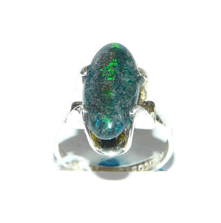Einzelstück, Unikat Opal-Ring aus 925 Silber mit einem blau-grünen, lang-ovalen, australischen Matrix-Opal, asymmetrische Krappen-Bogenfassung aus Mexico, schmale Ringschiene, Ringweite 53 - Unikatschmuck nur erhältlich im Onlineshop von Juwelier & Goldschmiede Danilo! 