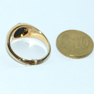 Handgearbeitetes Einzelstück, Unikat-Bandring in klassischer Form, aus massivem 585 Gelbgold mit einer ovalen, australischen, blau-grün-schillernden Opal-Doublette + 2 Brillanten von zusammen 0,20 Karat, Ringweite 61,5 -	Handgefertigter Schmuck nur erhältlich bei www.danilogold-shop.de 