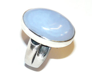 Handarbeit, Einzelstück, Ring aus 925 Silber mit einem großen ovalen, hellblauen Chalcedon, ca. 24 mm x 16,8 mm, Schiene oben gerieft, Ringweite 63 -	Handgefertigter Schmuck nur erhältlich bei www.danilogold-shop.de 