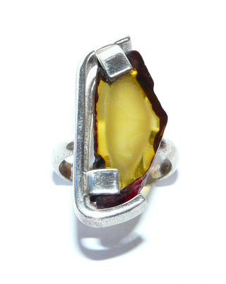 Einzelstück, Ring aus 925 Silber mit einer natürlichen Bernstein-Scheibe in gelb und dunkelbraun, ca. 31,5 mm x 15,5 mm, Ringweite 59 -	Unikatschmuck nur erhältlich im Onlineshop von Juwelier & Goldschmiede Danilo! 