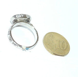 handgefertigtes Einzelstück, Unikat-Ring aus massivem 585 Weißgold mit einer ovalen, australischen, blau-grün-orange schillernden Opal-Triplette, quer zum Finger gearbeitet, mit geschmorter, unregelmäßiger Struktur, Ringweite 52,5 -	Handgefertigtes Unikat! Nur im Danilo Gold Online Shop!  