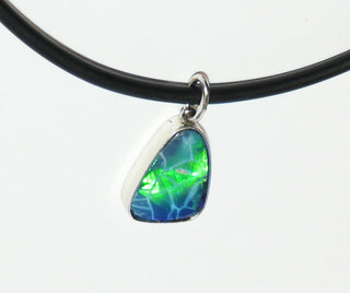 Handarbeit, Einzelstück, 925 Silber-Anhänger mit australischer Opal-Doublette in schillernden Blau- + Grün-Tönen, ca. 19 mm X 13,5 mm - - Handarbeiten online bestellen bei Juwelier & Goldschmiede Danilo!
