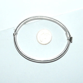 Handgefertigtes Unikat, schlichter Silberarmreif, Armspange aus massiv 925 Silber massiv, poliert mit Kastenschloß, oval, 0,9 cm breit, Innenumfang 18 cm - Goldschmiede Danilo