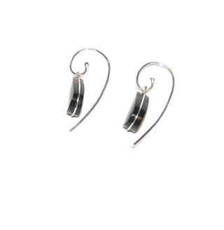 handgefertigte Einzelstück, Unikat-Ohrhänger aus 925 Silber als Set mit je einem tropfenförmigen, dunkelbraunen, flach geschliffen Rauchquarz, sicher gehalten durch umwickelten Silberdraht, die Wechselbrisur kann auch für Restkugeln aus Edelstein- oder Perlenketten - Goldschmiede Danilo