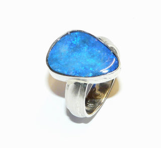 Handarbeit, 925 Silberring mit australischer Opal-Doublette in strahlenden Blautönen, Farbe "lightning ridge", ca. 19,8 mm X 14 mm, Ringweite 57 - Unikatschmuck nur erhältlich im Onlineshop von Juwelier & Goldschmiede Danilo! 