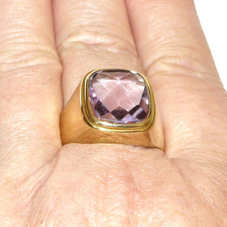 Vintage-Einzelstück, Amethystring, klassischer Herrenring, Siegelring aus 333 Gold mit einem abgerundeten Rechteck im Bufftop-Schliff / unten facettiert, oben glatt, poliert, Ringweite 72, um 1990 - Goldschmiede Danilo