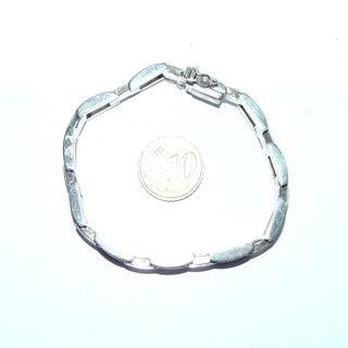 geradliniges Einzelstück, Vintage-Glieder-Armband mit Stiftbewegung. Wirkt am Arm fast wie ein Armreif, aus massiv 835 Silber, 18,5 cm lang, mit Kastenschloß + 2 Sicherheitsachten, um 1970 -	Vintage-Schmuck nur im Onlineshop von danilogold!