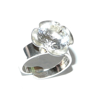 Einzelstück, Antragsring, Vintage-Bergkristall-Ring "Kronenblüte", Design Karl Erik Palmberg/ Schweden, aus 925 Silber mit einer Blüten-Fassung in der ein großer, runder, facettierter Bergkristall eingefaßt ist, poliert, Ringweite verstellbar bis ca. 60, um 1970 (Kennen Sie Ihre Ringweite? Dann geben Sie diese bei der Bestellung an, und wir stellen diese Weite vorab für Sie ein!) -	Unikate und Pretiosen nur erhältlich im Onlineshop der Goldschmiede Danilo!