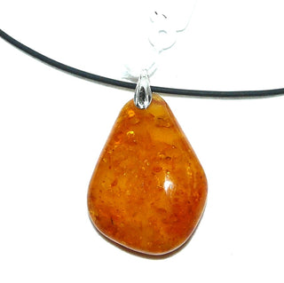 antikes handgeschliffenes Einzelstück, Vintage-Bernstein-Anhänger, großer, dicker Tropfen, Butterscotch, Cognac-orange, mit schönen Einschlüssen, eine Seite milchig-gelb, Schlaufe aus Silber, um 1920 -	Unikate und Pretiosen nur erhältlich im Onlineshop der Goldschmiede Danilo!