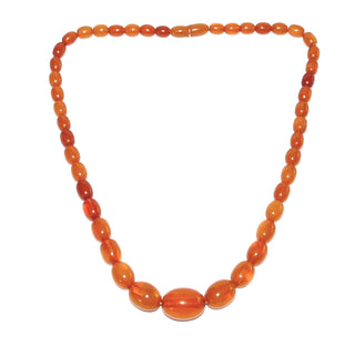 antikes Einzelstück, handgeschliffene Vintage-Bernstein-Kette aus polierte Oliven im Verlauf von 6 mm auf 15 mm Durchmesser, Art-Deco, ungeknotet, honiggelber Butterscotch, originaler Bernstein-Dreh-Verschluß, Gesamtlänge 48 cm -	Vintage-Schmuck nur im Onlineshop von danilogold!