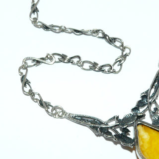 florales Einzelstück, Vintage Bernsteinkette aus 800 Silber in den Tiefen geschwärzt, Länge 48cm, Kette aus liegenden Achten mit je einem Blatt als Mittelpunkt, Butterscotch-Tropfen, Hakenverschluß, spitze Blätter, Polnische Genossenschaft Warmet 1965-1975 - Goldschmiede Danilo
