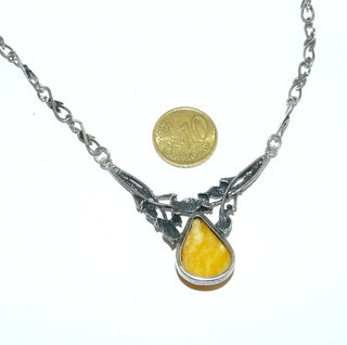 florales Einzelstück, Vintage Bernsteinkette aus 800 Silber in den Tiefen geschwärzt, Länge 48cm, Kette aus liegenden Achten mit je einem Blatt als Mittelpunkt, Butterscotch-Tropfen, Hakenverschluß, spitze Blätter, Polnische Genossenschaft Warmet 1965-1975 - Goldschmiede Danilo
