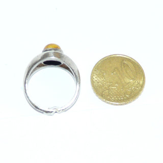 Einzelstück, Bernsteinring aus massiv 925 Silber, gespaltene Schiene mit rundem hellem Honigbernstein mit Linseneinschlüssen, 7,5mm, Ringweite 52,5 Skandinavisch-Deutsch um 1970 - Goldschmiede Danilo