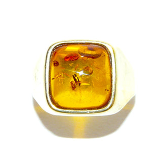 Vintage-Einzelstück, Bernsteinring, klassischer Herrenring, Siegelring aus 333 Gold in einem abgerundeten Quadrat als Cabochon, poliert, Ringweite 68,5, um 1970 - Goldschmiede Danilo