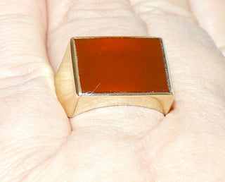 Einzelstück, Vintage Carneol-Ring, klassischer Herrenring, Siegelring aus 333 Gold, poliert mit einer typisch roten, rechteckigen Carneol-Platte, um 1970, Ringweite 64,5 -	Unikate und Pretiosen nur erhältlich im Onlineshop der Goldschmiede Danilo!