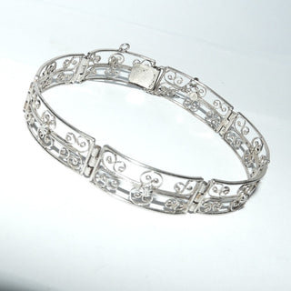 Vintage-Einzelstück, Filigran-Armband, liegt ein wenig wie ein Armreif, Gliederarmband aus Silber, 19,5 cm lang mit 7 filigranen rechteckigen Schnörkel-Elementen, poliert, Art Deco um 1930, Hakenschloß & Sicherheitskette - Goldschmiede Danilo