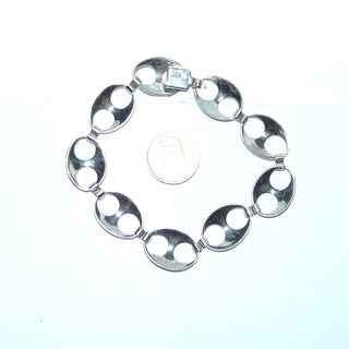 Einzelstück, Vintage-Glieder-Armband, Armkette aus massiv 835 Silber, grob mattiert + poliert im Wechsel, 21 cm lang, 9 ovale Elemente mit Schlaufenverbindungen, Kastenschloß, um 1960 - Vintage-Schmuck nur im Onlineshop von danilogold!