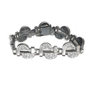 Einzelstück, Vintage Glieder-Armband aus massivem 835 Silber, 19 cm lang, bestehend aus 8 architektonischen Elementen "Halbkreise + Stege" mit strukturierter, geschmorter Oberfläche, matt + in den Tiefen geschwärzt, verdeckt untergearbeitetes sicheres Kastenschloß, finnischer Stil, um 1960 -	Vintage-Schmuck nur im Onlineshop von danilogold!