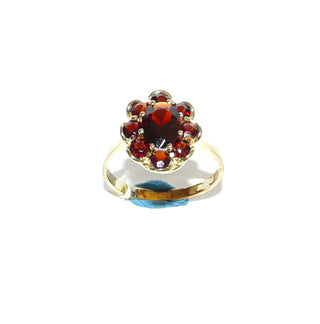 Vintage-Einzelstück, Granatring aus 333 Gold, 1 breitovaler & 8 kleine runde, facettierte, handgeschliffene Bömische Granate im Altschliff bilden eine ovale Rosette, Arkadenfassung, Krappenfassungen, Ringweite 54,5, spätes Art Deco Deutsche Manufakturarbeit Wemo um 1935 - Goldschmiede Danilo
