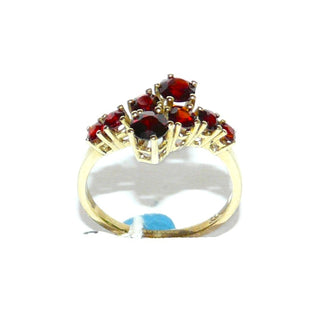 Vintage-Einzelstück, Granatring aus 333 Gold "Toi et Moi" Schienenenden laufen oben geschwungen nebeneinander in Krappenfassungen aus, 8 funkelnd facettierte, runde Granate in schönem Rot im Größenverlauf, Ringweite 53, um 1970 - Goldschmiede Danilo