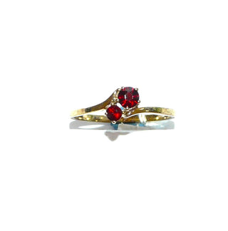 Vintage-Einzelstück, zierlicher Granatring aus 333 Gold "Toi et Moi / Du & ich" zwei funkelnd facettierte, runde, handgeschliffene Granate gehalten in Krappenfassungen, Ringweite 54, um 1955 - Goldschmiede Danilo