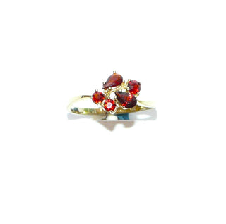 Vintage-Einzelstück, Granatring aus 333 Gold mit facettierten, handgeschliffenen Granaten, 3 runde & 2 tropfenförmige, leuchtend rote Steine in Krappenfassungen, Ringweite 57, um 1965 - Goldschmiede Danilo