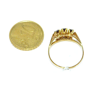 Vintage-Einzelstück, Granatring aus 333 Gold mit 9 gleichgroßen runden, als luftiges Quadrat angeordneten Granaten in Krappenfassungen im Brillantschliff, Ringweite 56, Herrmann Bauer Schwäbisch Gmünd, Modernismus um 1960 - Goldschmiede Danilo