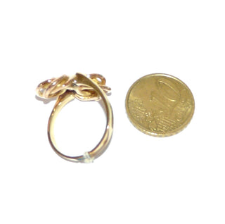 Vintage-Einzelstück, Granatring aus massiv 585 Gold, eine Mariage aus Gründerzeit-Knotenohrschmuck, umgearbeitet in einen Ring, zwei funkelnd facettierte Altschliff-Granate Zargenfassungen, Ringweite 58, Historismus 1870-1900 - Goldschmiede Danilo
