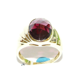 großes Einzelstück, Vintage Granatring, auch als Herrenring aus massiv 585 Gold, eine ovale große Almandin-Granatrose in Zarge gefaßt, feurig dunkelrot mit gebogen gerieften Seitenflächen, Ringweite 56,5, um 1980 - Goldschmiede Danilo
