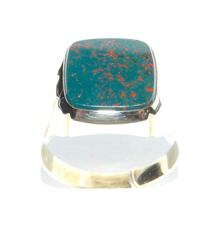 Einzelstück, Vintage Heliotrop-Ring, klassischer Herrenring, Siegelring aus 333 Gold, mit einem intensiv grün-roten, antikovalen, eher selten verarbeitetem Heliotrop mit wunderschöner Maserung, poliert mit Riefung an den Seitenflächen, um 1970, Ringweite 71 -	Vintage-Schmuck nur im Onlineshop von danilogold!