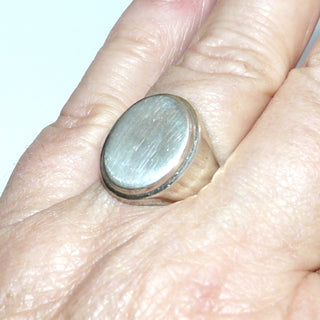 Vintage-Einzelstück aus 835 Silber, Herrenring, ovaler Siegelring mit ovaler Gravurfläche, Bandring poliert, Ringweite 61,5, Frey & Co Pforzheim um 1940 - Goldschmiede Danilo